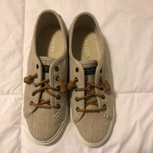 Women’s Sperry’s Sz 8